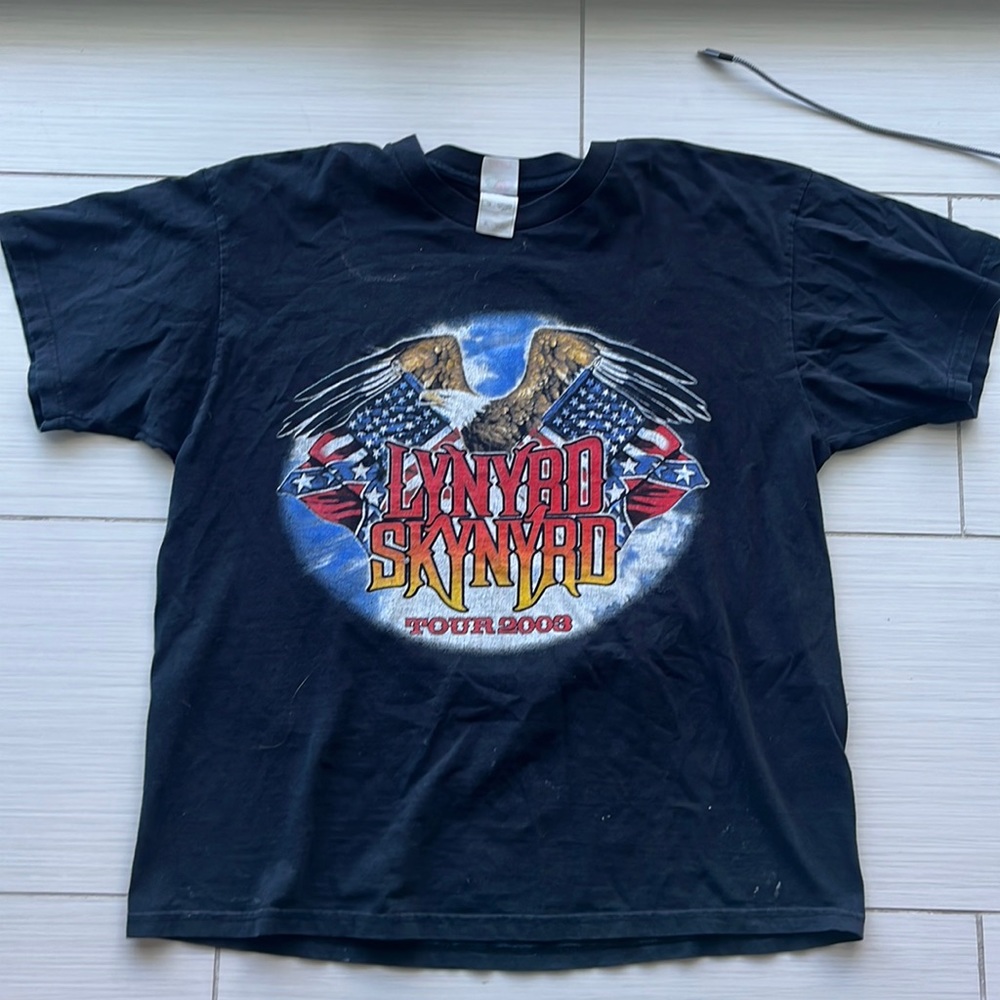 RARE Vintage Lynyrd Skynyrd 2003 Tour Tee. Front and Back Graphics. Size XL